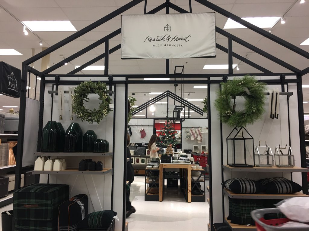“ Hearth &amp; Hand “ #yourfavoritefarmhouse #Newbrand #onlyatTarget get there Now! <a href="/TargetETLMaggie/">Maggie Loyd</a> <a href="/Steph_A0913/">Stephanie Albrecht</a>