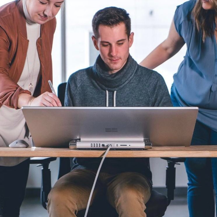 The Surface Studio transforms your workspace with ease, so you can unleash your creativity. Find out more here - https://www.microsoft.com/en-gb/store/d/surface-studio/8prjdgf4dxft?WT.mc_id=social_srfc_twitter_surface_studio