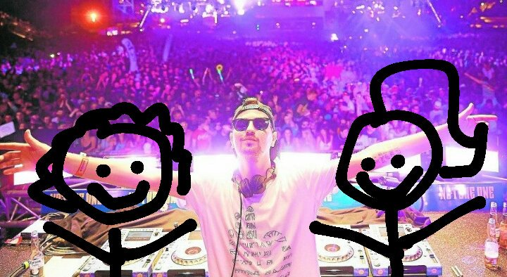 Soydetela's tweet photo. @40ChileOficial estos somos mi novio y yo con el dj si #pagina40mellevaacreamfields https://t.co/9GJGXKSi80