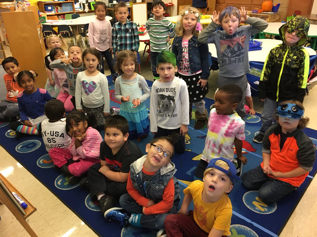 carolcollison1's tweet photo. Wacky Wednesday at Linden Hill! #LHEPride https://t.co/A81op125T6