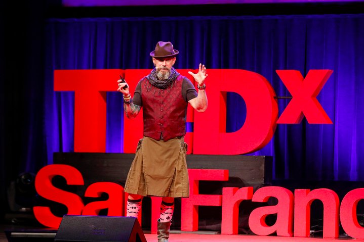 nickisnpdx's tweet photo. what if we all gave ourselves the permission & space to say "Yes!"? could we change the world one smile at a time? Yes! thank u @TEDxSFbay for letting me share the #pinksocks story! https://t.co/vafT1MokXq #TEDxSanFrancisco 🌍💖😊✨ https://t.co/ElavsyCzrz