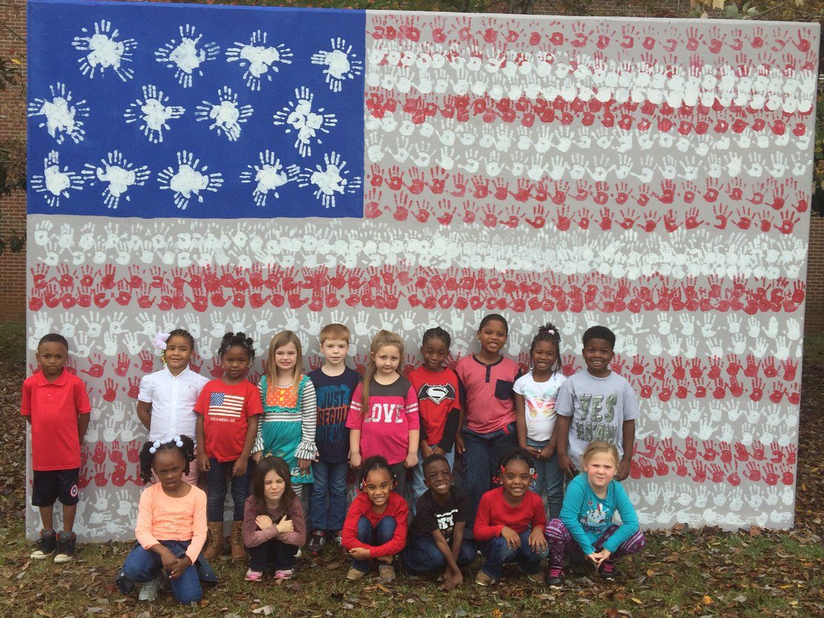 Buffiestegall's tweet photo. We love the new flag at JP!!! https://t.co/C0dWLp9H0n