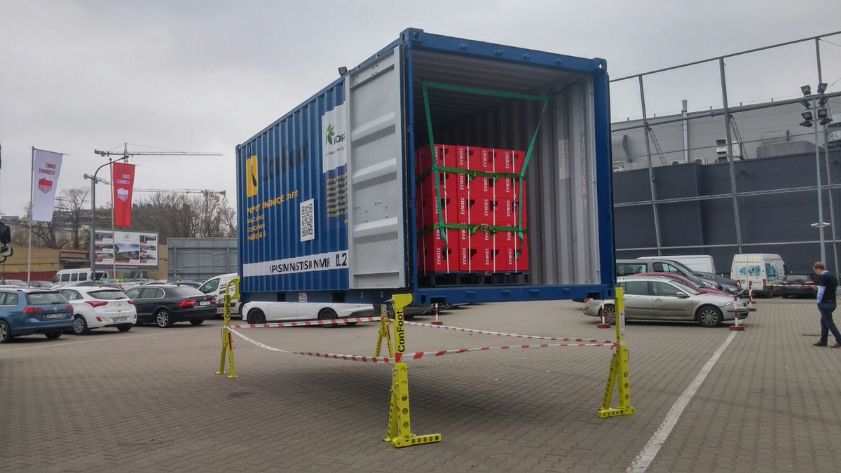 confoot_EN's tweet photo. #Transpoland #TransLogistica 2017 is now on! Join us near the main entrance.

@ITE_Transport 
#Logistics #Container #containershipping #Cargo #freight https://t.co/9Jv5iPOXwh