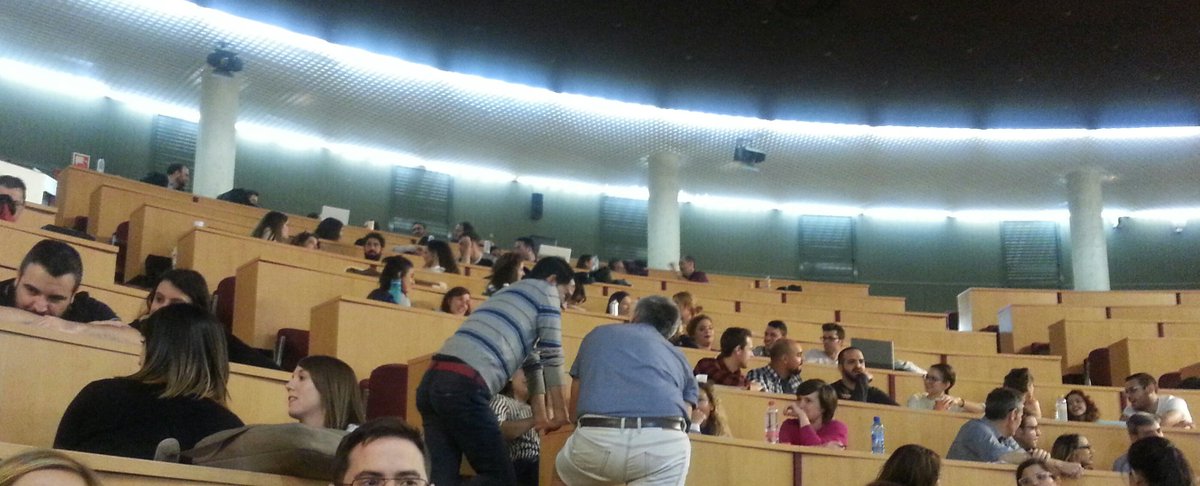 123imontiel's tweet photo. ¡El Aprendizaje Cooperativo es posible en cualquier lugar! Seminario #masterprofUMH por Eva Teba @Educando4macion #especialistaACeIIMM https://t.co/X5vnMz4OBs
