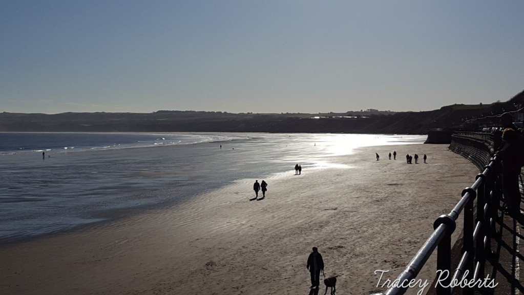 OfficialFiley's tweet image. The sun is shining in filey today #filey #yorkshire #photography #Autumn #bluesky