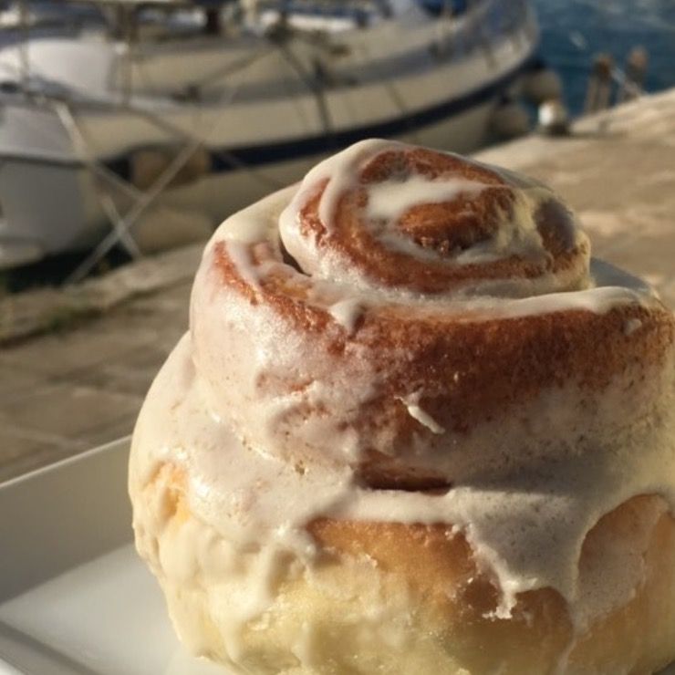 Instagram is just a sweeter place when <a href="/sweetsaak/">Sweet Saak Bakery</a> is around. buff.ly/2m3Rbth