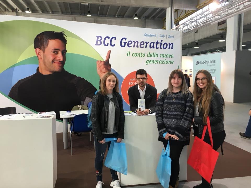 BccPnMonsile's tweet photo. Tantissimi #giovani #studenti con #BccGeneration & #BccPN a #Fiera Punto di Incontro #Pordenone 2017 > https://t.co/SxOGKVxYiP https://t.co/jiQ48pdlE0