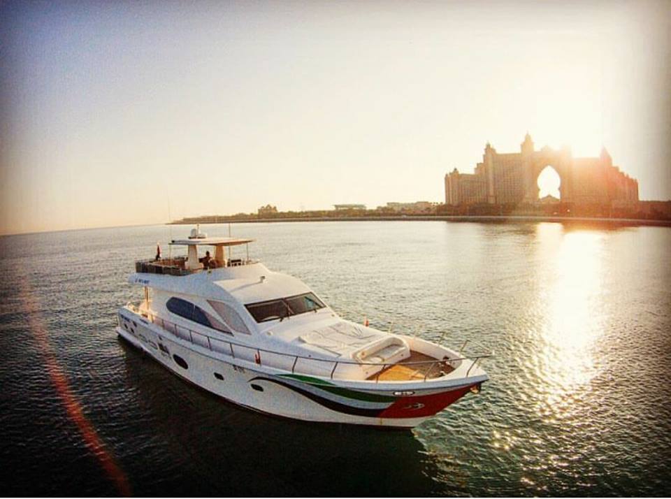 destinations_AE's tweet photo. Enjoy A Cruise & The Stunning Sites of Dubai!!! 👌
Check it out here: https://t.co/s7eJ1M9r6R
#MakeYourDubaiVisit #MoreMemorable #forever #Occasion #Memorable #Enjoywithfriend #destinationsAE #DubaiMarina #dubaiyacht #luxuryyacht #yachtlife #Bikini #dubaitours #fishingdubai https://t.co/g0IGucao9m