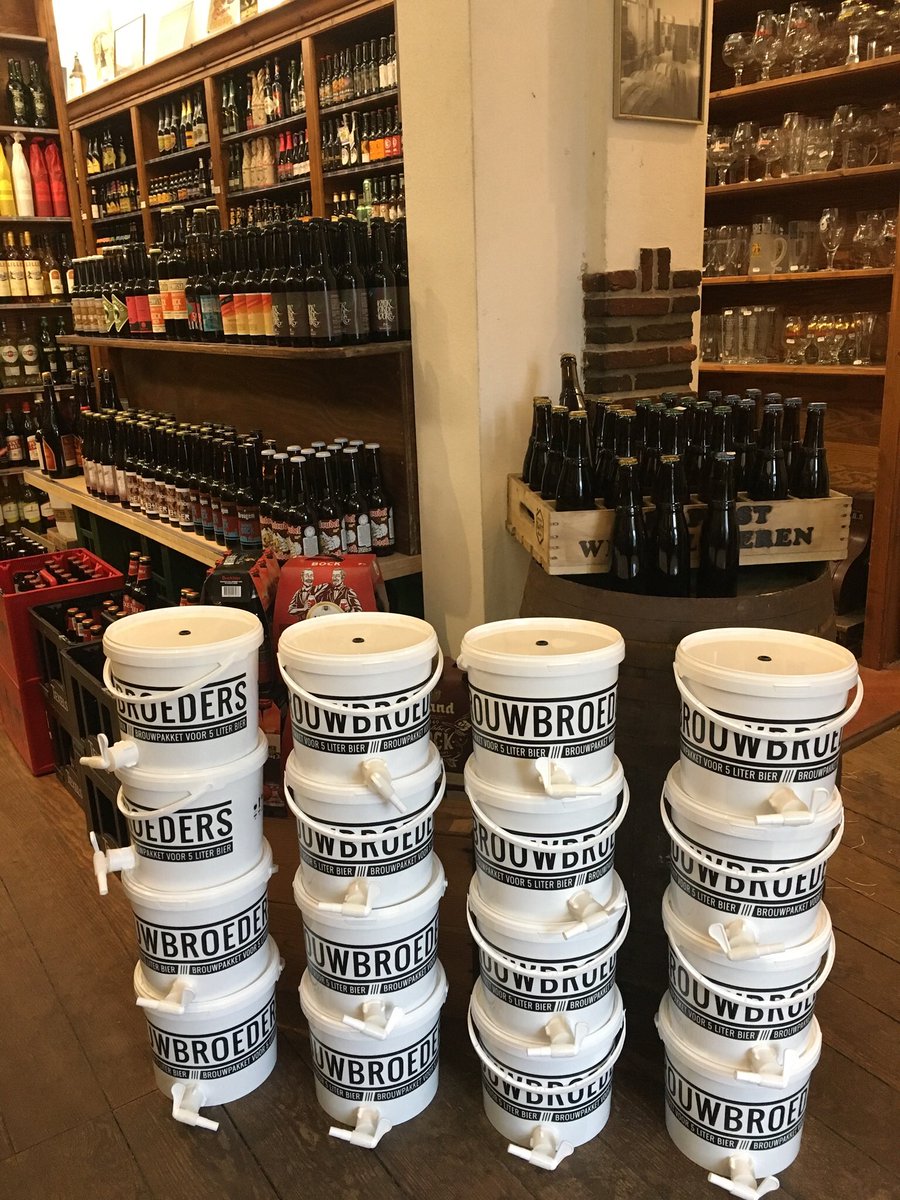 Haal de bierbrouw-ervaring in huis met behulp van het starterspakket! Ook leuk om te geven! Op voorraad bij <a href="/VanErpDranken/">Van Erp Dranken</a> in Groningen