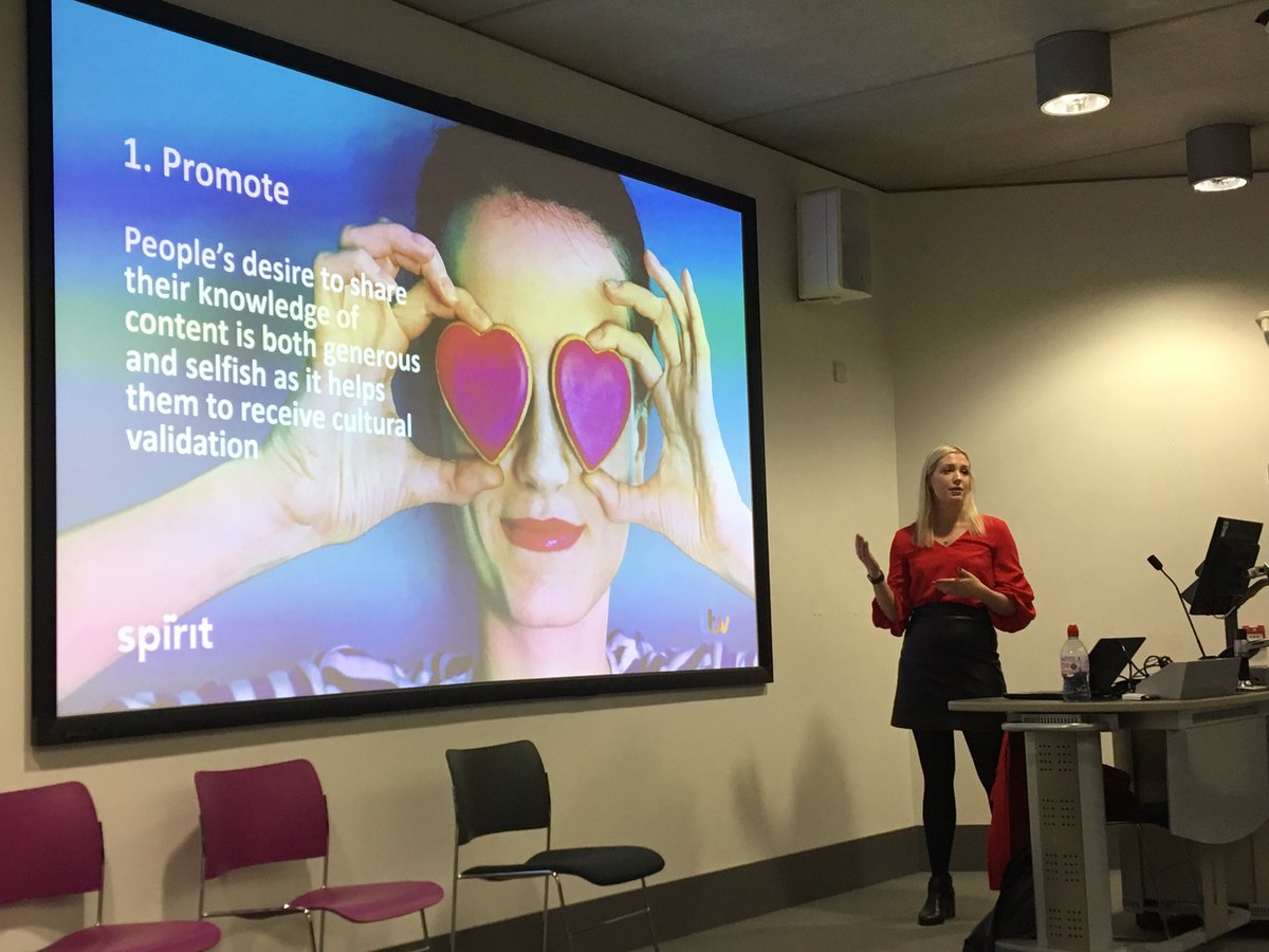 RunEatRepeatuk's tweet image. Hollie @WeJoinTheDots on 4 stages of #fandom #spdsmc:
1. Promote
2. Talk
3. Develop
4. Commit