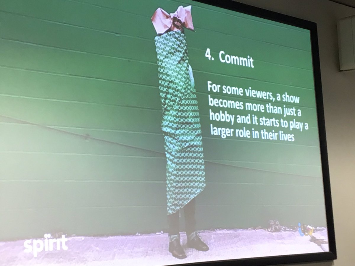 RunEatRepeatuk's tweet image. Hollie @WeJoinTheDots on 4 stages of #fandom #spdsmc:
1. Promote
2. Talk
3. Develop
4. Commit