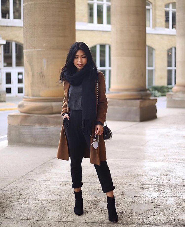 Firsttowear's tweet image. Stylish, Classy &amp;amp; Comfy ! @chloezhaang #firsttowear #wednesday #ootd #falllooks