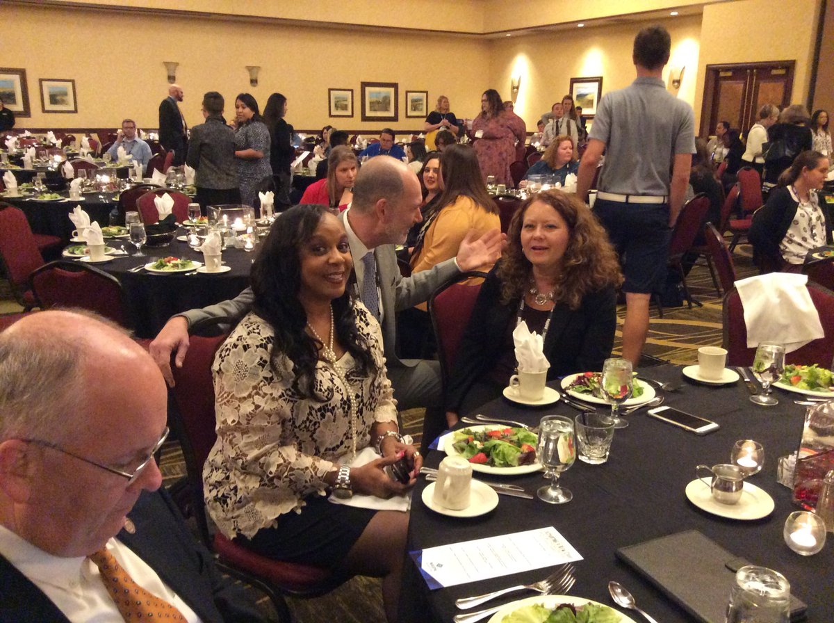 MSU's VPSA Dee Siscoe, AVPSA MIchele Smith, and NASPA President Kevin Kruger at the NASPA Awards Dinner.
