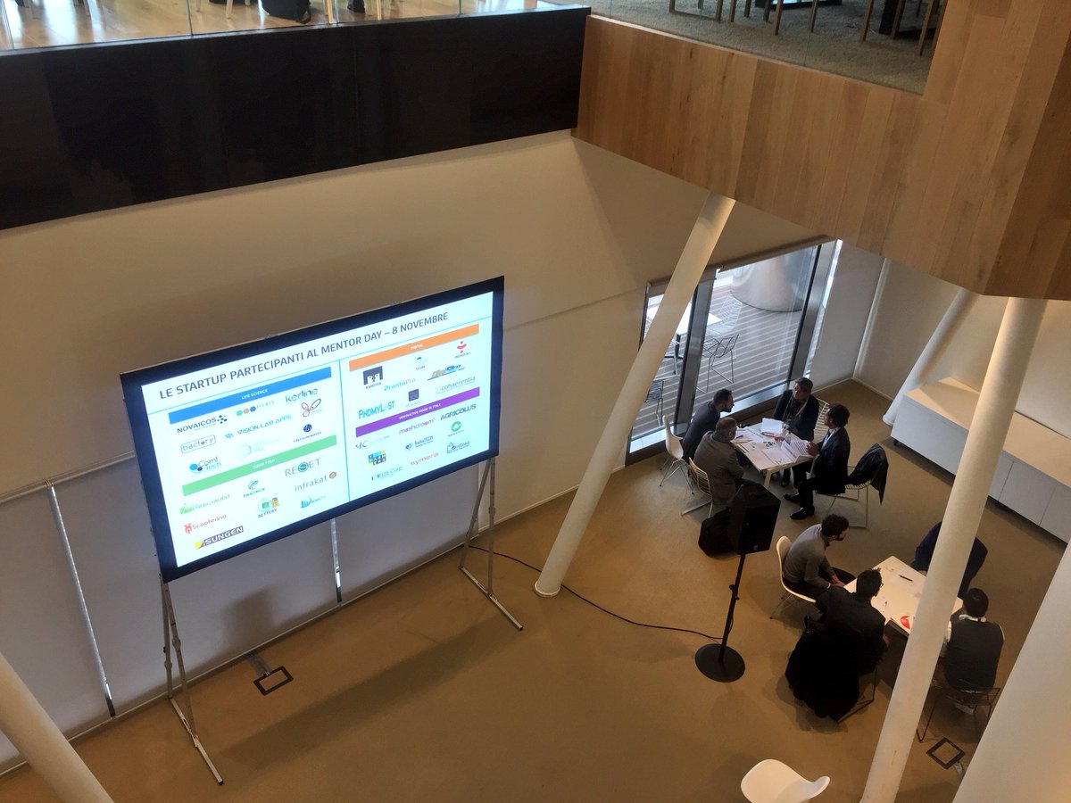 GiusyStanziola's tweet photo. LIVE | Oggi le #Startup di #UniCreditStartLab incontrano oltre 35 #Mentor per potenziare i propri modelli di business in più di 150 one-to-one durante il #MentorDay #giveback #italy https://t.co/kOAKw2Zfxy