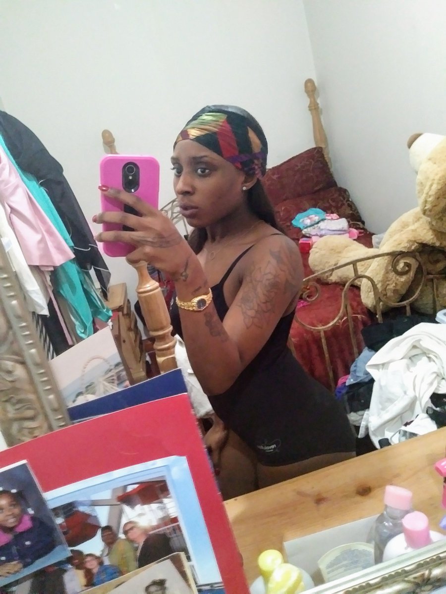 BreMurdaa3's tweet image. She None Like These Other Bitches😋