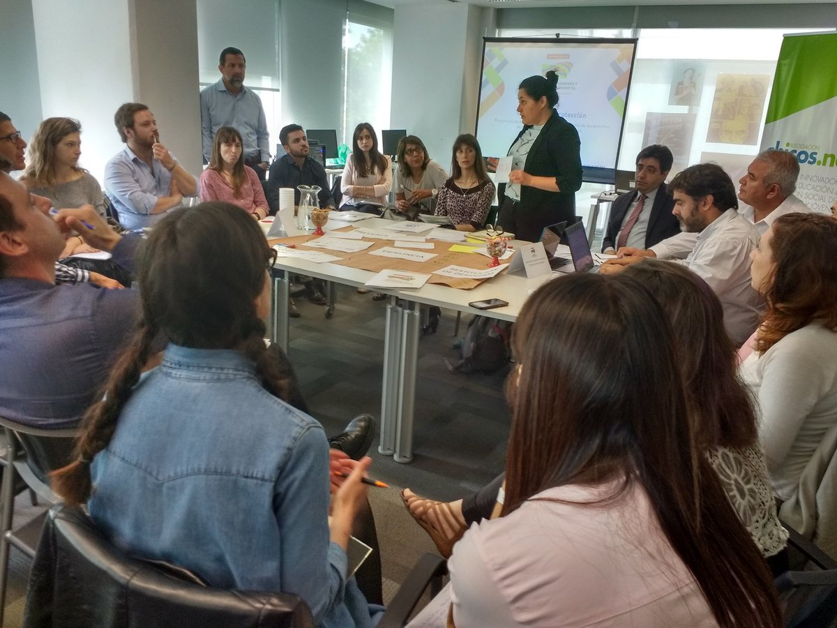 ¿Qué mecanismos tenemos para que las empresas puedan reportar delitos? En esta mesa contamos con <a href="/taringa/">taringa!</a>, Interpol, #UFECI, <a href="/SaveChildrenLAC/">Save the Children LAC</a>  <a href="/ENACOMArgentina/">ENACOM</a>, Colectivo de Derechos de Infancia, Programa víctimas contra las violencias, <a href="/MDSNacion/">Ministerio de Desarrollo Social de la Nación</a>