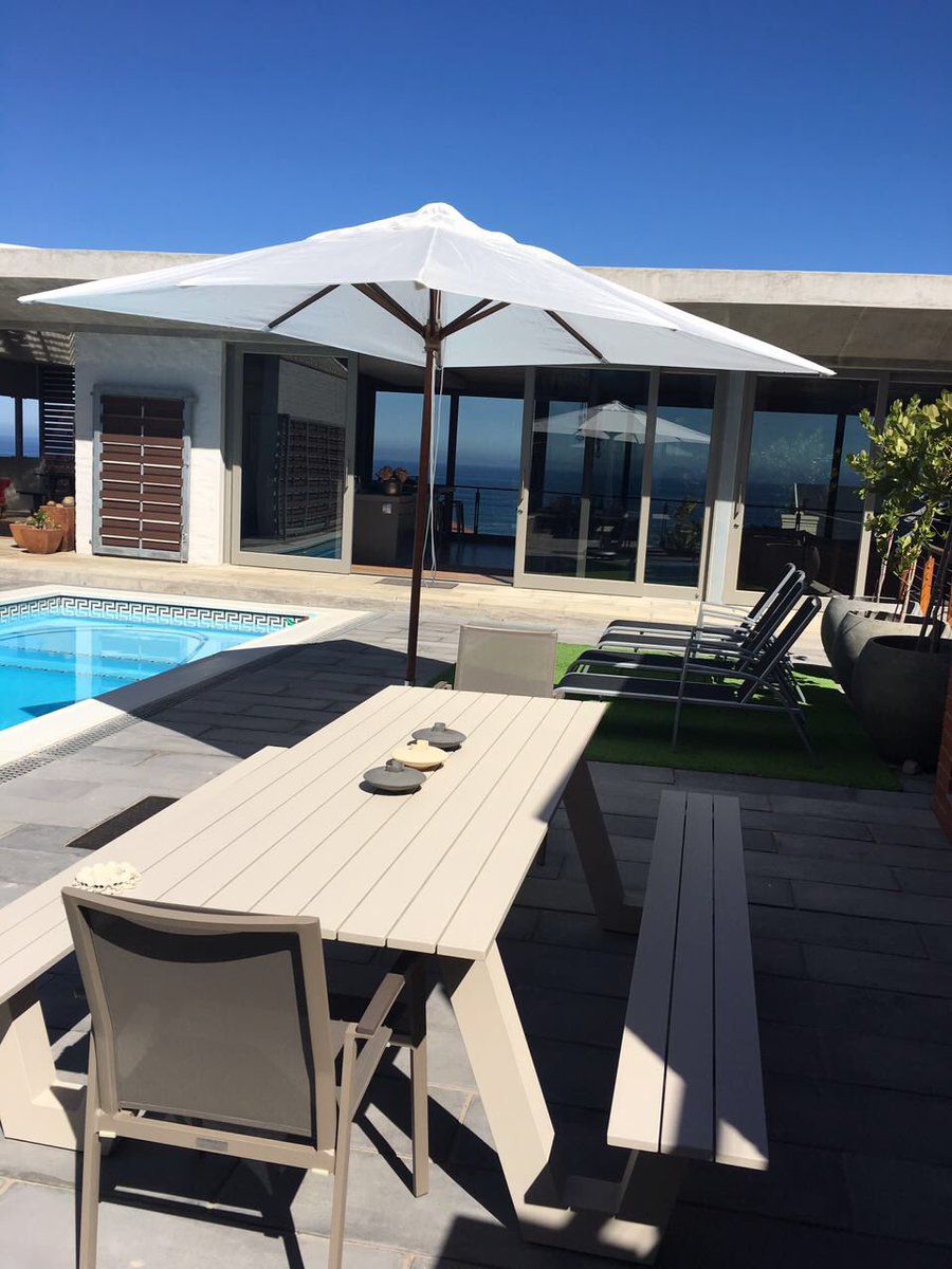 Book NOW - Perfect for family or group holidays
Rates: Nov 2017 (3 night minimum stay)R6000 per night (4 bedrooms)