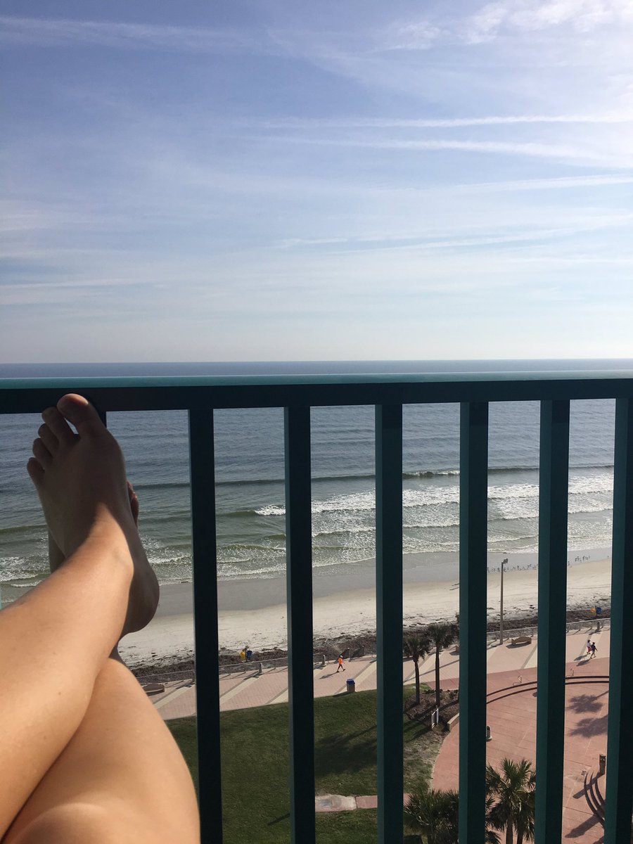 LyndsayNJenkins's tweet photo. I've spent the last 2 hours reviewing manuscripts with this view....... now headed to support my colleague @FL_Native_aic #fsuschoolpsych #fasp2017 #JSP https://t.co/g0B8T6dB0w