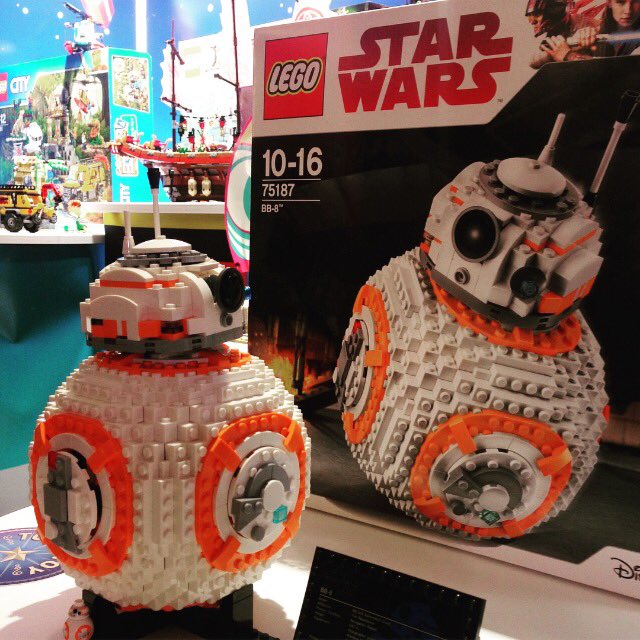 DadCastUK's tweet photo. And my #1 #DadFriendly toy - #BB8 from @LEGO_Group - #LegoStarWars is always going to win with me. Just don't let the kids play with it ๐ https://t.co/uhmk4dG6DY