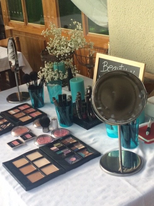 ToiLopez9's tweet photo. Servicio de Beauty córner para tus eventos , bodas  servicio muy bonito para tus invitadas !  Reserva tu fecha para el 2018 ya estamos fechando te espero 
626040304 TOÑI https://t.co/Dezxn5wCGv
