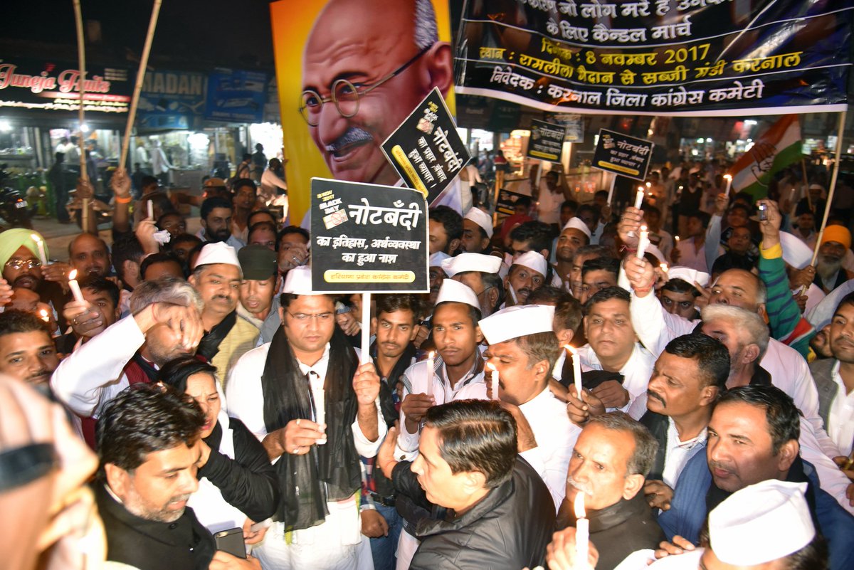 Tanwar_Indian's tweet photo. करनाल मे निकला यह कैण्डल मार्च उन सैकड़ों पवित्र आत्माओं के नाम जिन्होंने मोदी के तुगलकी निर्णय की वजह से अपनी जान खोई #BJPMoneyLaunderingDay https://t.co/fKWWhnh3SX