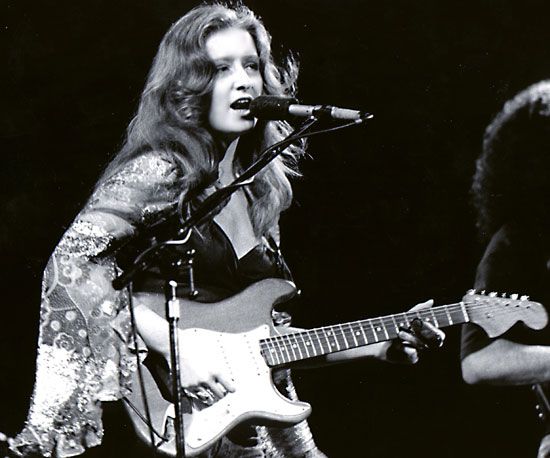 \"Real musicians and real fans stay together for a long time.\" 

Happy birthday to Blues Hall of Famer, Bonnie Raitt! 