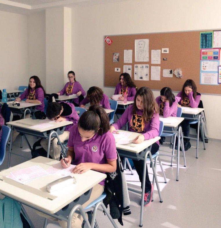 Liseye girişte yeni sistemin ilk denemesi yapıldı.
Uygulanan ilk deneme sınavının detaylarını paylaşan Uğur Okulları Sınavlardan Sorumlu Gn. Md. Yrd. Adil Kurt: "Eğitimde süreklilik çok önemlidir. Bu sınavla öğrencilerimizi tanıyoruz"
hurriyet.com.tr/liseye-giriste…