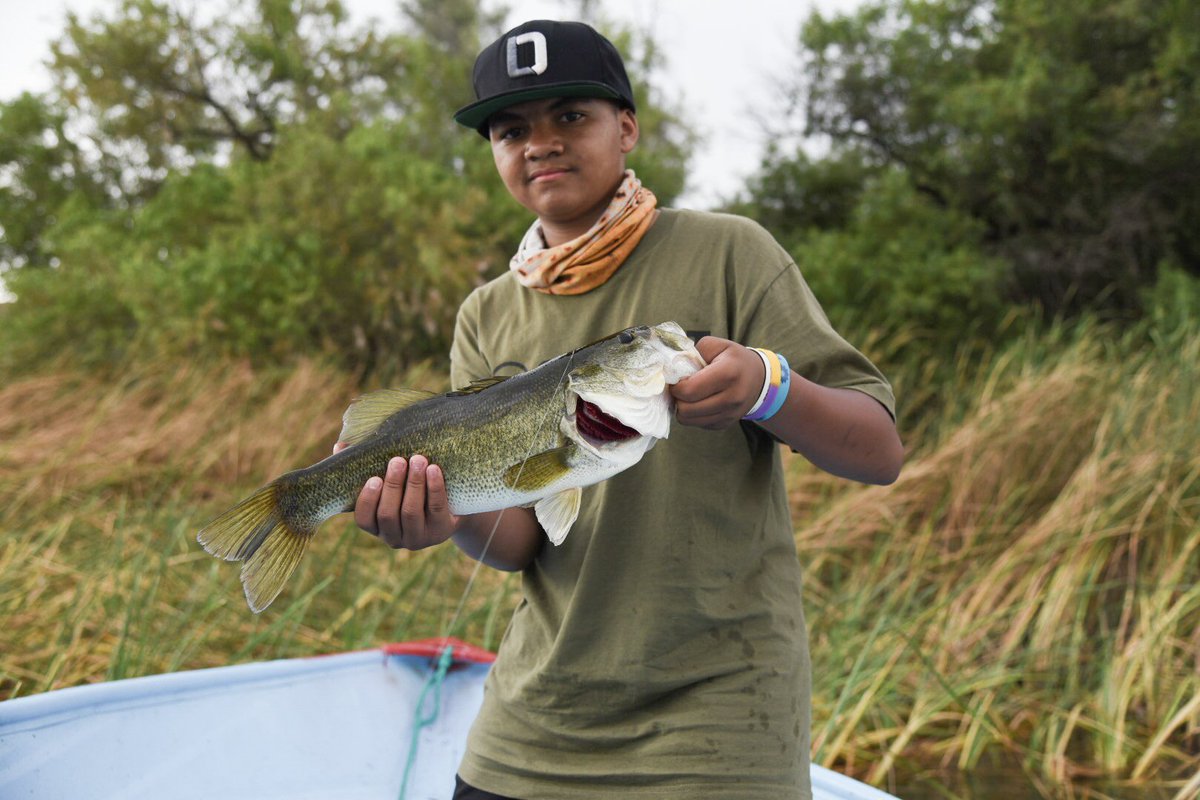 51Fish's tweet photo. It is an Honor and a Privilige to Guide And  watch Young Anglers develop ! https://t.co/ApyhE5mX9J
