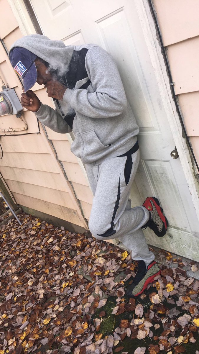 Juvie2x's tweet image. Think about DJ everyday smoke on Og to take the pain away miss my nigga #RipDJ #Alliknowisgrind