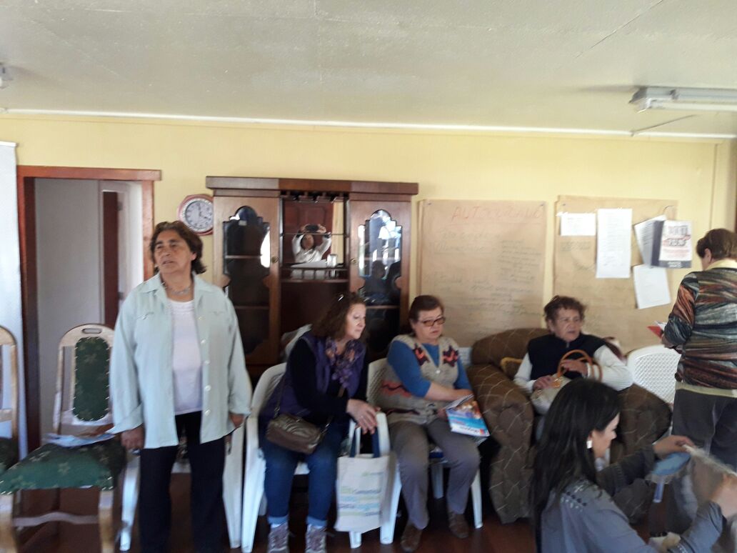 MMEG_LosLagos's tweet photo. Reunión con adultas mayores SENAMA, Centro de la mujer, Alcalde y Gobernador de #Palena Avances agenda género y Campaña "Contra la violencia te apoyamos" #Chilemejor https://t.co/PvbpZu9U8Q