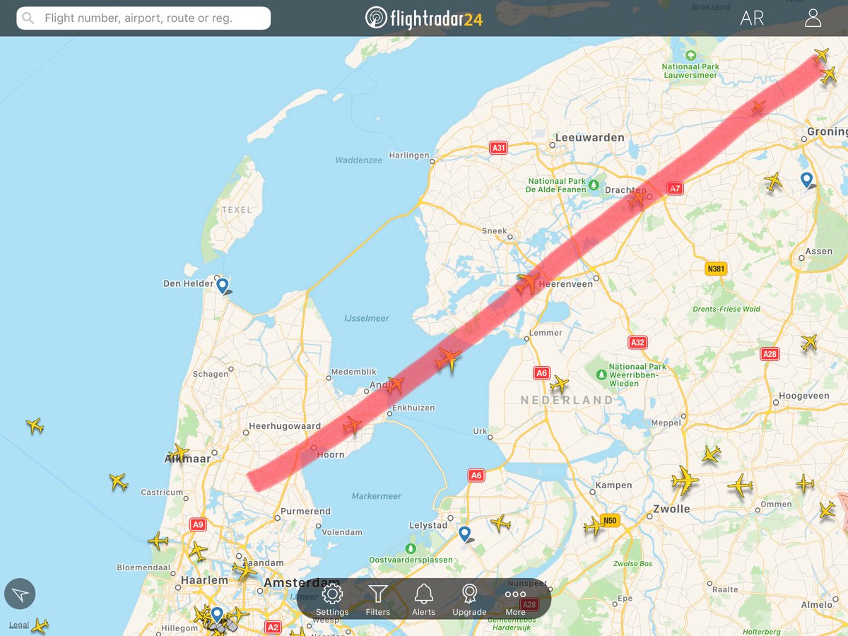 ItHeech's tweet photo. @Schiphol Rijtje herriebakken boven zuiden van Friesland, iedere avond weer. #geluidsoverlast is al erg, #AirportLelystad kan er niet meer bij #IkWilRust https://t.co/JS60w5AEsJ