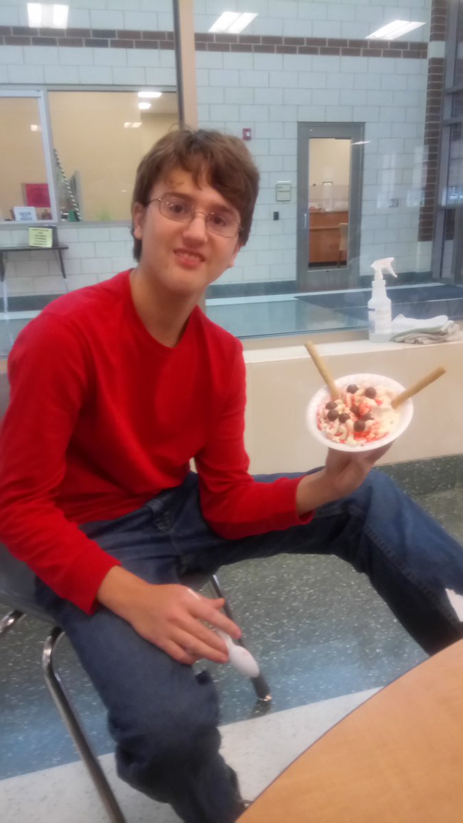 DHSDeutschClub's tweet photo. Spaghettieis!
Photos by me (Wilhelm) and the impeccable Rosemarie Grosh https://t.co/H5wDlMjr7C
