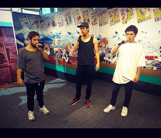 Hoy <a href="/Astropoetas/">Astropoetas_oficial</a> en entrevista en la <a href="/lacuarta/">La Cuarta</a> en su programa #ladesenchufá 🔥