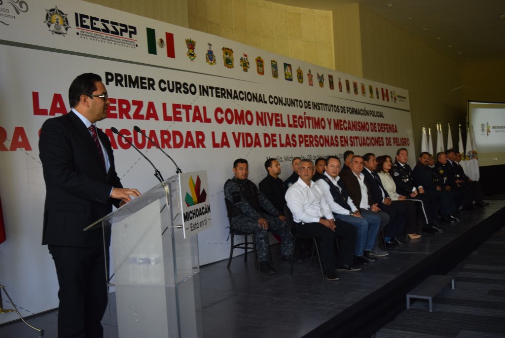 CEDHMichoacan's tweet photo. El titular de @CEDHMichoacan @V_SerratoL asistió al Primer Curso Internacional de Institutos Policiales de #IEESSPP https://t.co/LXcMgIYynP