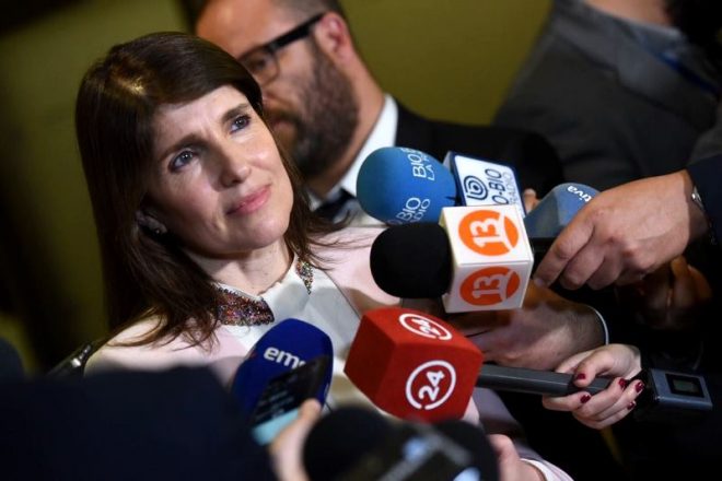 SenceChile's tweet photo. Ministra @paulanarvaezo destacó la importancia para Chile de los programas de #capacitación y #empleo 👉 https://t.co/uKVpeGVnTW #ChileMejor https://t.co/pNHASoSpzv