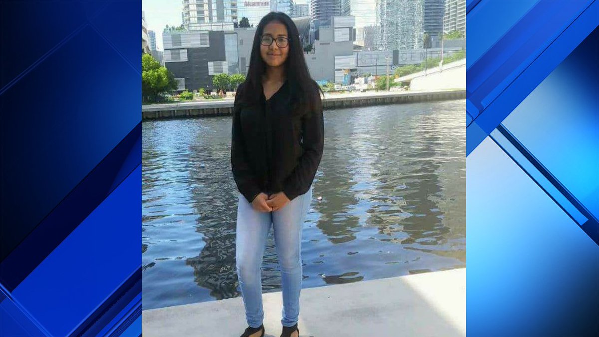 2 teenage girls die after being struck by car near Western High School bit.ly/2hTNwcX?utm_so… https://t.co/FD8WByRa0C