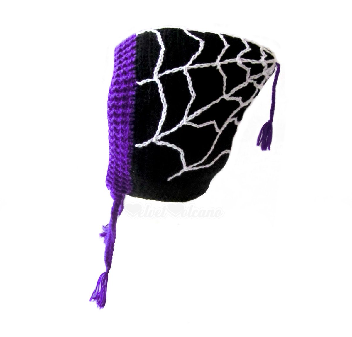 VelvetVolcano's tweet photo. One last tweet from me #handmadehour then it's time to chill with some #BioShock (haha, if you've played it, you know that sentence doesn't make sense 😉). Avoid 'hat hair' and sweep around like a majestic #gothic elf with our Spider Web Hood https://t.co/4GrDcZOshy #pixiehood https://t.co/wGBo2wkXuu