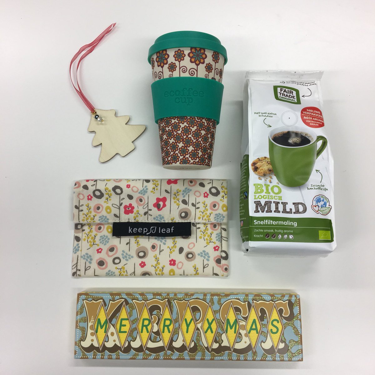 GBSzakelijk's tweet photo. #kerstpakket #eindejaarsgeschenk #duurzaam #zakenrelaties #ecoffeecup #keepleaf #fairtrade #chocola #purmerend #opmaat #kerst https://t.co/AmCijCtKzc