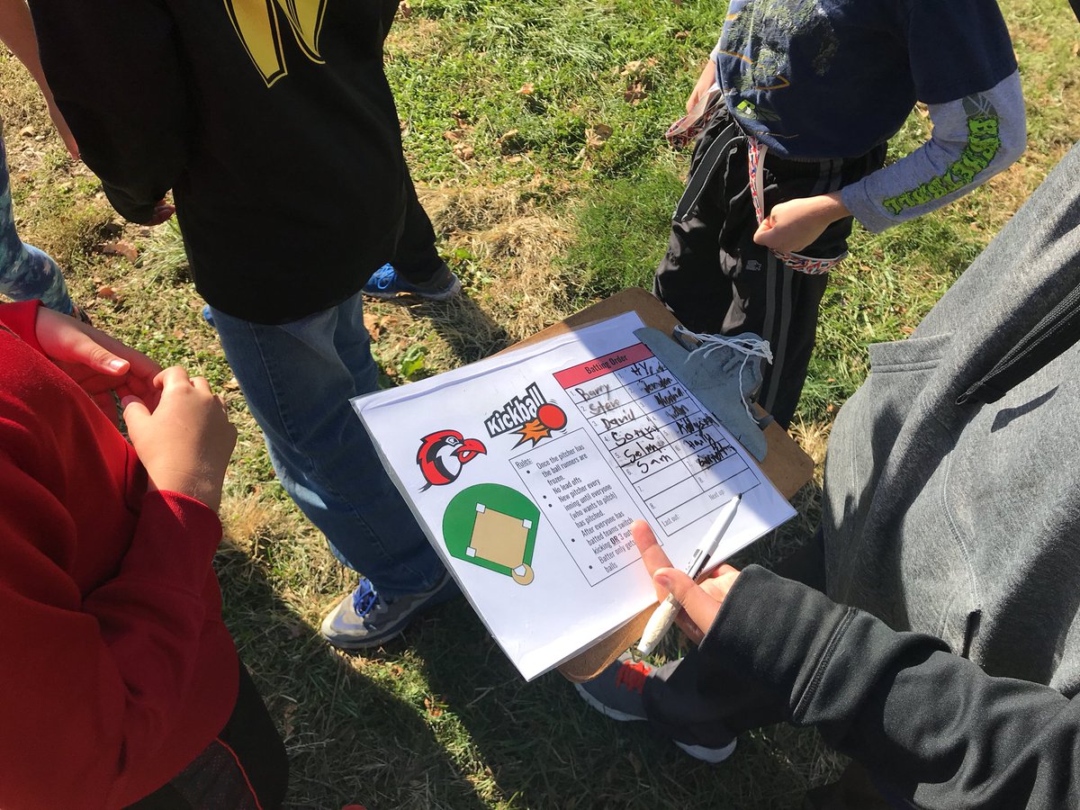 MrDaleyLeads's tweet photo. Legit kickball happening at recess in #5thgrade ! Batting orders, rules, sportsmanship, oh my!

#WLRiverhawks #497pd #recess #lawrence https://t.co/W6yUPx6lC8