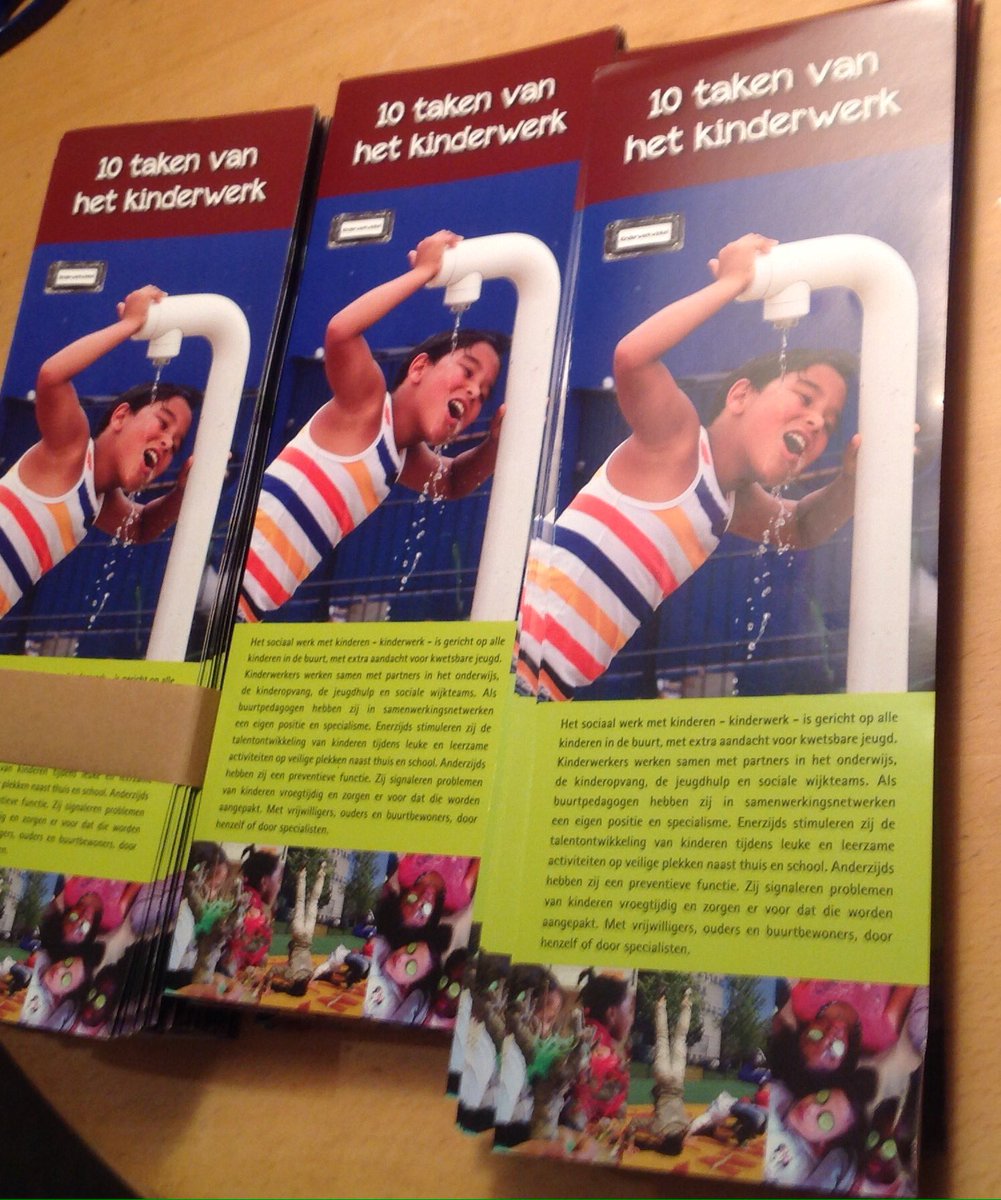 KinderWwinkel's tweet photo. Vers van de pers.... 10 taken van de #kinderwerker en de #sociaalmakelaar bij @DOENJAutrecht 13/11 de #kwdag17 https://t.co/YHCtnvPnhi https://t.co/OBCc874nFr