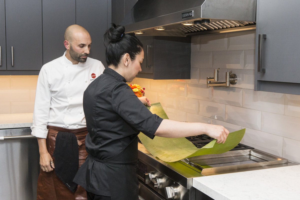 colibritoronto's tweet photo. We had a wonderful time cooking alongside Chef @Rob_Gentile at the @jennaircanada Experience Centre #finediningredefined #ExperienceJennAir https://t.co/IXLtuzcmqh