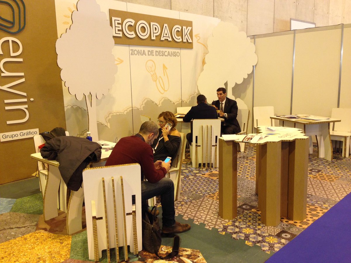 EmpackSpain's tweet photo. Zona de descanso chulísima en #Empack2017 que sólo es posible gracias a la #innovación en el uso del #cartón. https://t.co/pjb6R3c204