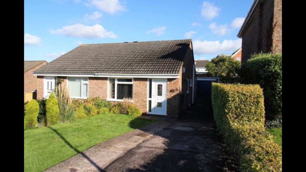 SmartExmouth's tweet photo. 🏡NEW INSTRUCTION - £209,000🏡 Bungalow for sale in Bradford Close #Exmouth call us on 01395 450742 to book a viewing. This property has no onward chain. https://t.co/poBPT84S8N