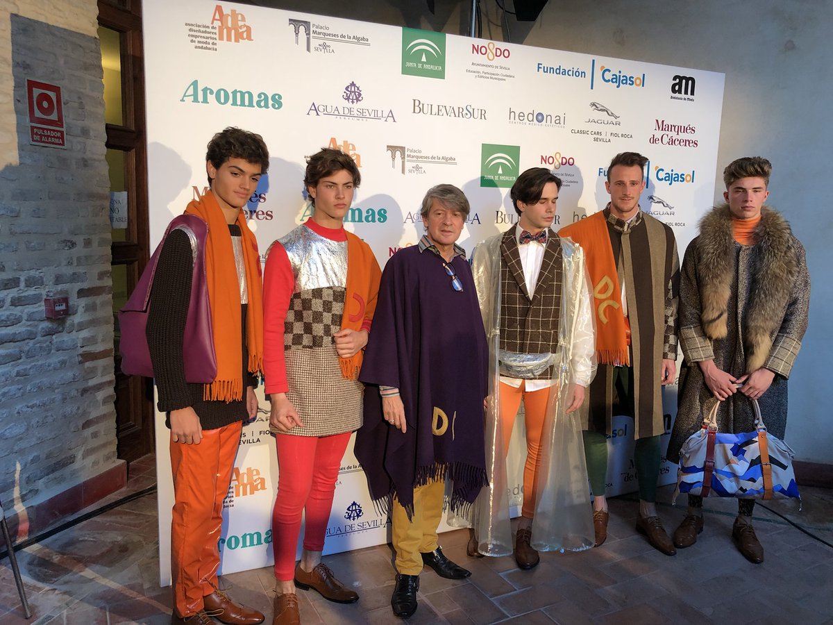 AM_modadelSur's tweet photo. Exito de la colección masculina del diseñador sevillano Daniel Carrasco en la 15 edición de Andalucía de Moda #AM17 #andaluciademoda https://t.co/JcjgQNH1ox