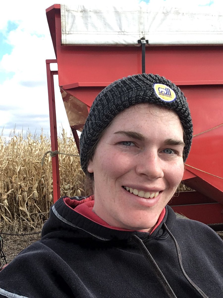 agronomyavocate's tweet photo. Can you see what's behind me? Another Corn plot is about to come off! #DOW #DeKalb #GrainCorm #plot2017 https://t.co/8NE1S3NChf