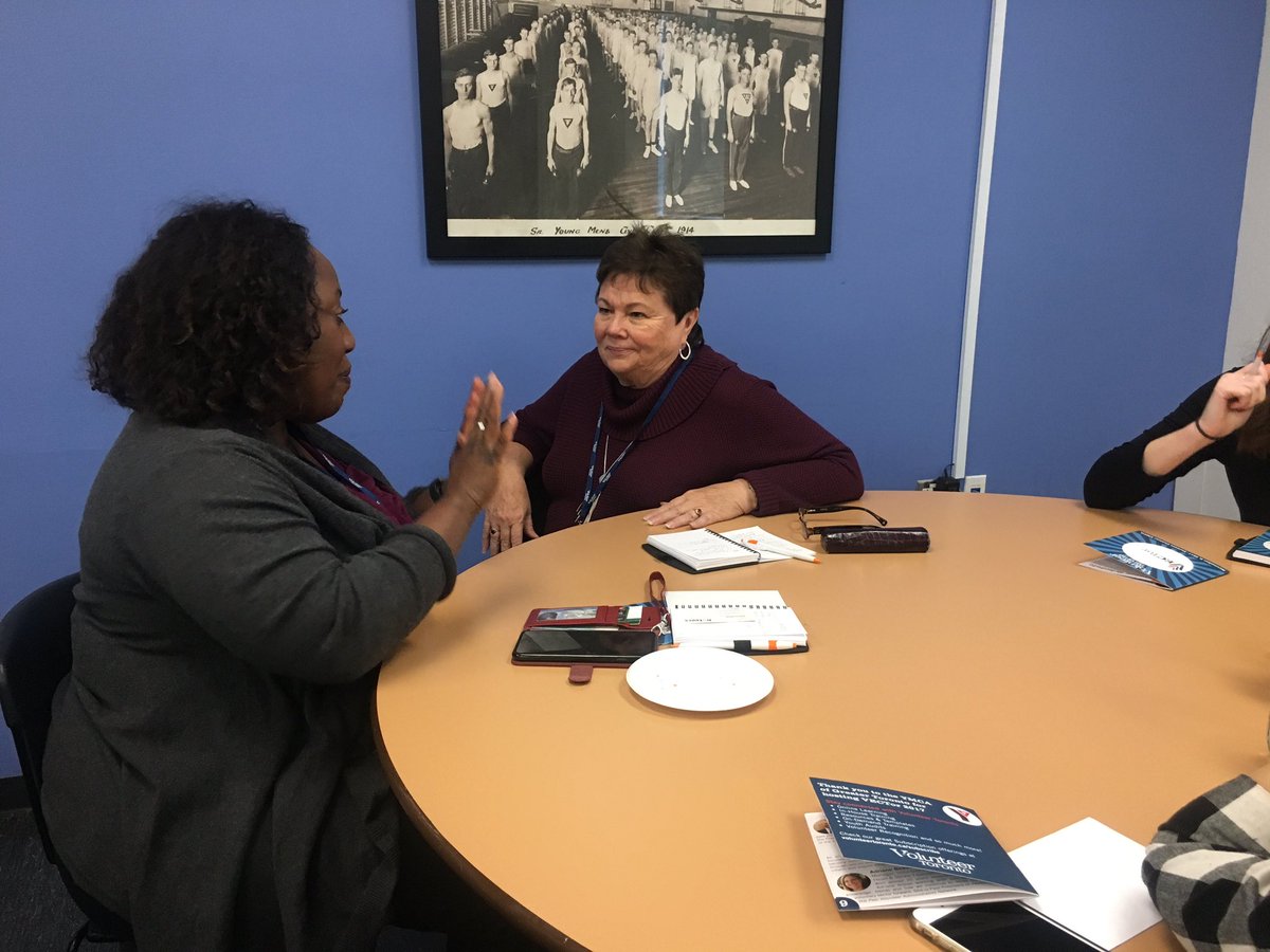 VolunteerTO's tweet photo. Breakout sessions! @ #VECTor17! Non-profit volunteer leaders are brainstorming improvements in their programs - innovation inspired! Next up is lunch then groundbreaking research. https://t.co/wTcRoyfRbe