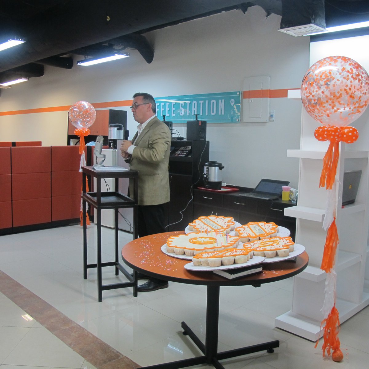 NaranyaGroup's tweet photo. "FELICIDADES @NaranyaGroup" 
#15ANIVERSARIO #FamiliaNARANYA https://t.co/7m93Jm0i48