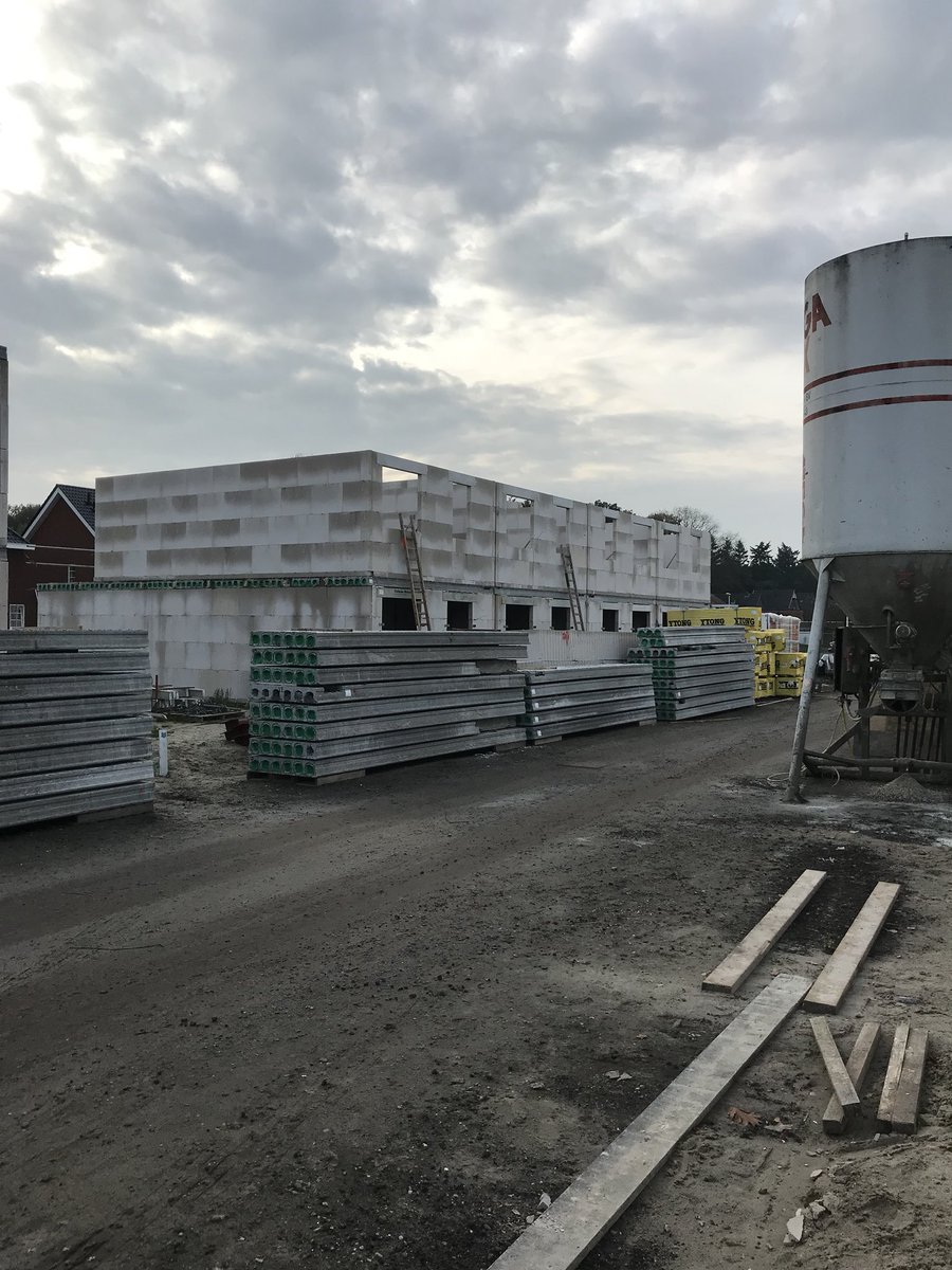 #kiewietlijmwerken #onbetwistdelijmspecialist #kalkzandsteen #digitaal #kalkzandsteen #nk1000 #strakkeplanning