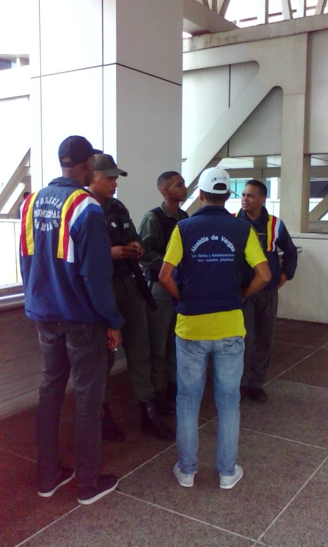 Policía Municipal de Vargas tweet media