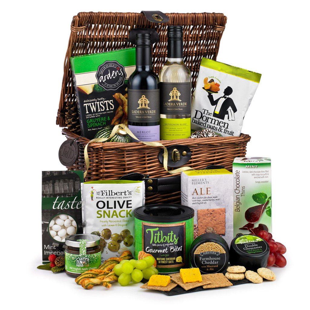 Christmas Savoury &amp; Sweet Treats Hamper pamperhampercompany.co.uk/product/christ…